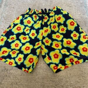 Floral Patterned Men's Shorts - Black and Yellow